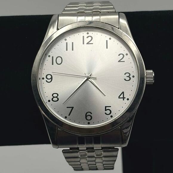 Silver Classic Men’s Watch - Picture 2 of 4